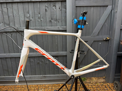 Scott solace carbon - carbon, road