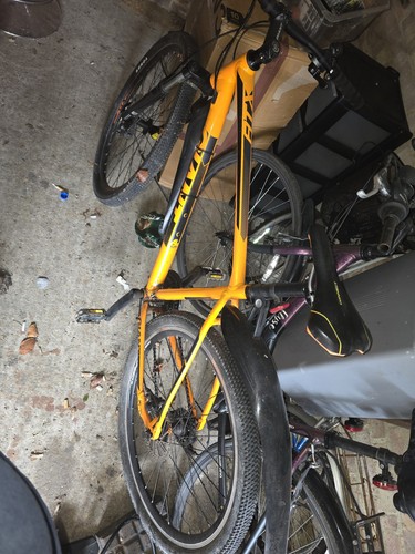 Giant atx mountain bike - mountain,
