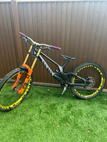 Canyon sender downhill - canyon, bike